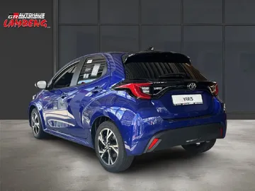 Car image 4