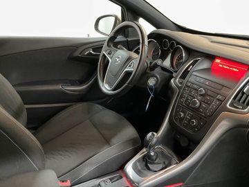 Car image 9