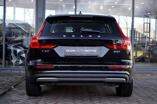 Volvo V60 Cross Country AWD B5 184 kW image number 4