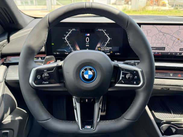 BMW i5 eDrive40 250 kW image number 12