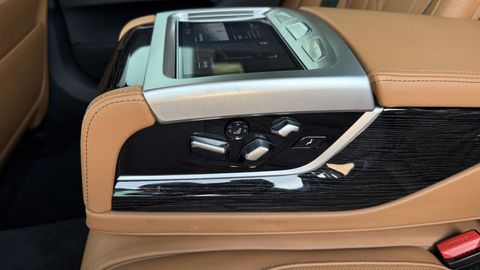 Car image 35