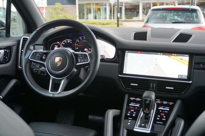 Car image 31