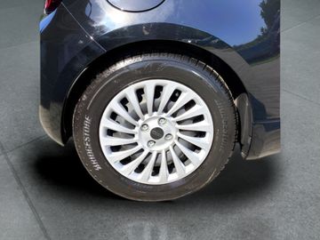 Car image 25