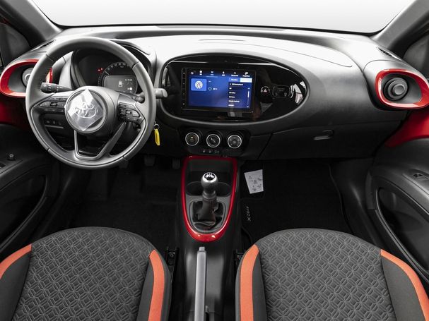 Toyota Aygo X 1.0 53 kW image number 8