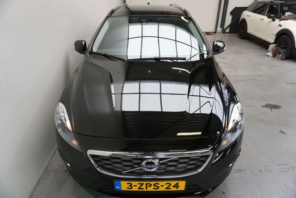 Volvo V40 Cross Country D2 85 kW image number 3