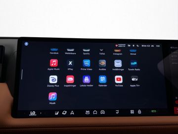 Car image 38