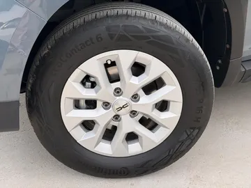 Car image 31