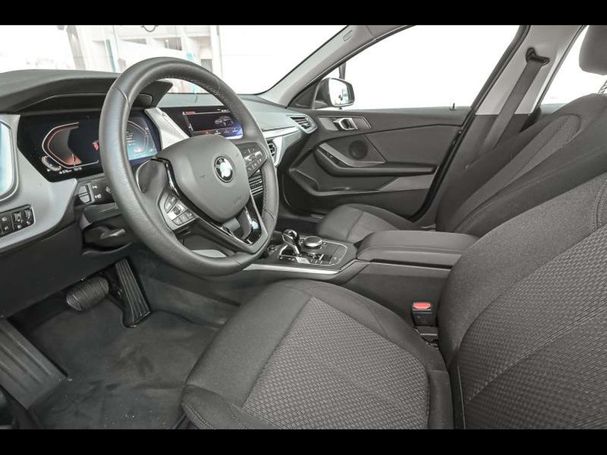 BMW 116i Advantage 80 kW image number 4