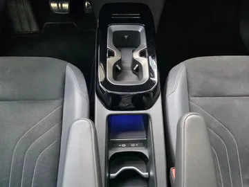 Car image 49