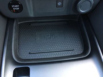 Car image 37