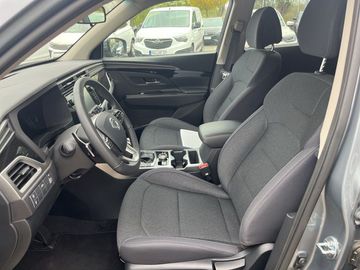 Car image 16