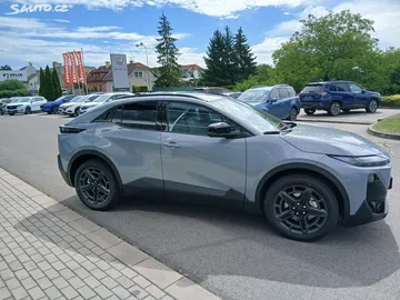 Car image 3