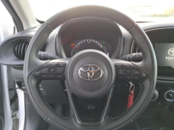 Toyota Aygo X 53 kW image number 7