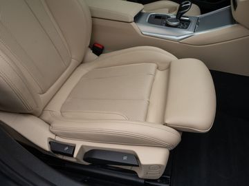 Car image 37