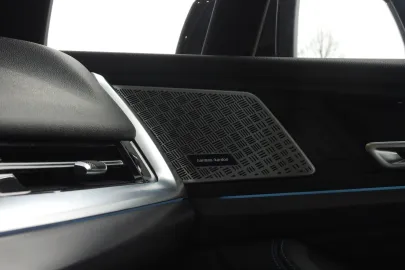 Car image 49