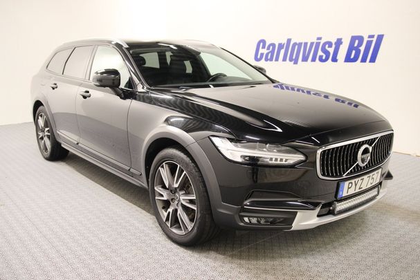 Volvo V90 Cross Country D4 AWD Pro 140 kW image number 2