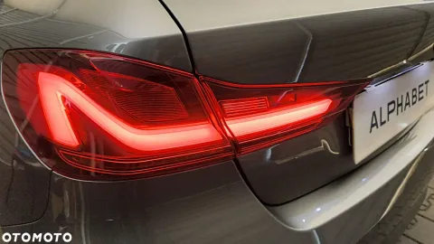 Car image 34
