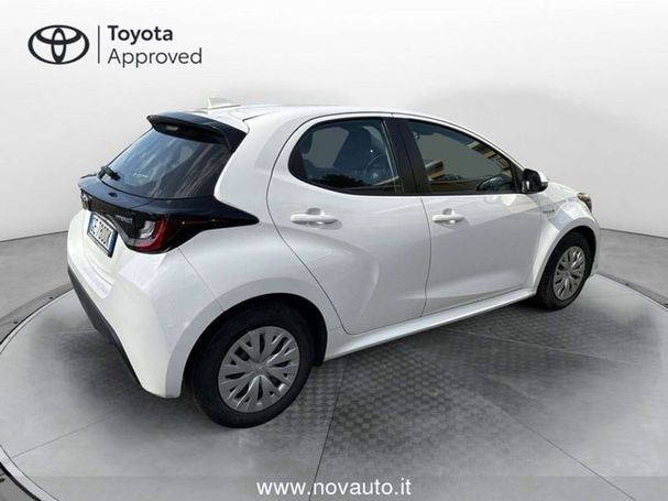 Toyota Yaris 1.5 Hybrid 85 kW image number 3