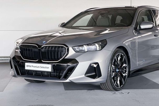 BMW 530 Touring 220 kW image number 23