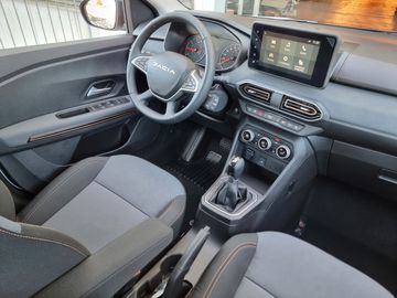 Car image 15