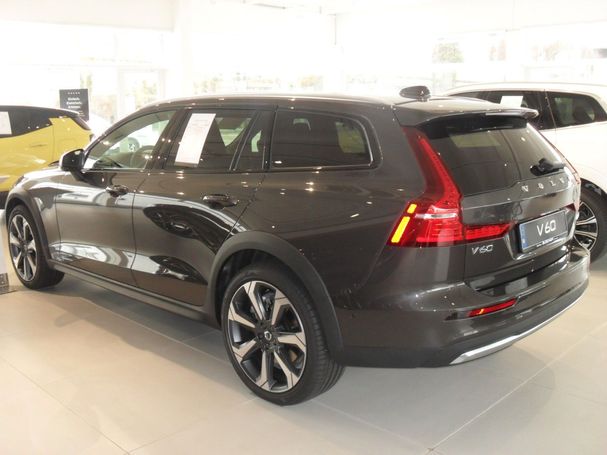 Volvo V60 Cross Country AWD B5 184 kW image number 6