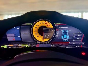 Car image 30