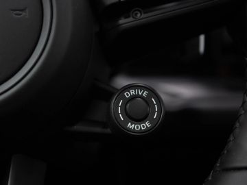 Car image 35