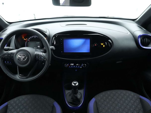 Toyota Aygo X 1.0 VVT-i 53 kW image number 4