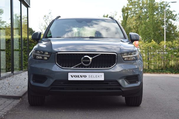 Volvo XC40 T2 Momentum 95 kW image number 2