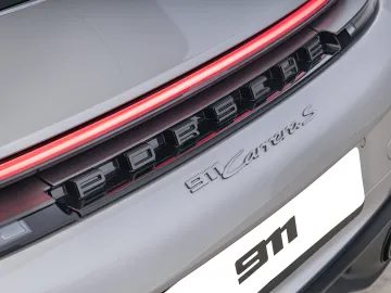 Car image 25