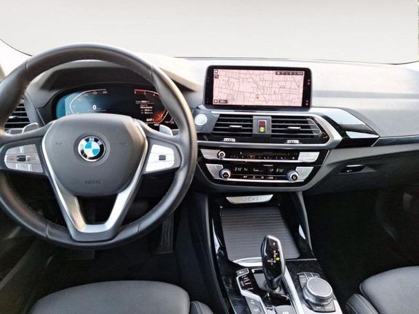 BMW X4 xDrive20d xLine 140 kW image number 8