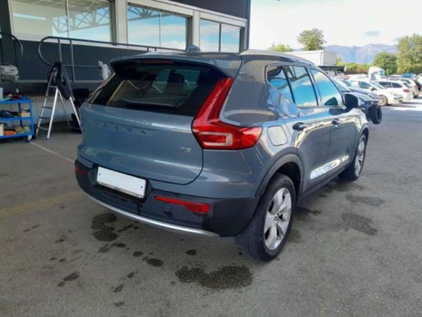 Volvo XC40 T2 95 kW image number 4