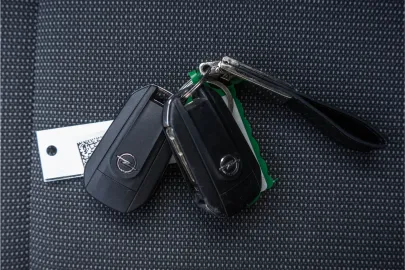Car image 26