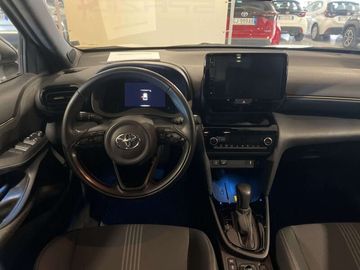 Car image 12