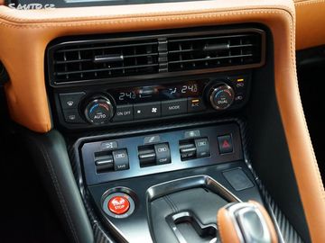 Car image 33