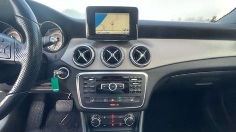 Car image 32