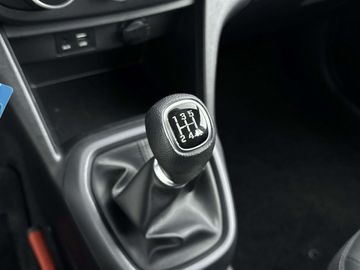 Car image 24