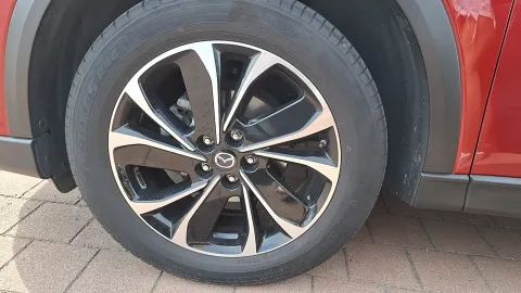 Car image 9