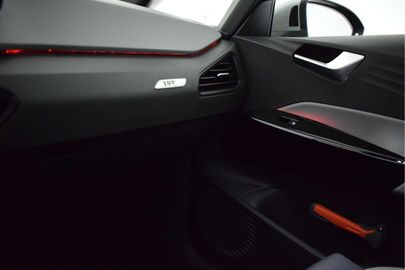 Car image 39