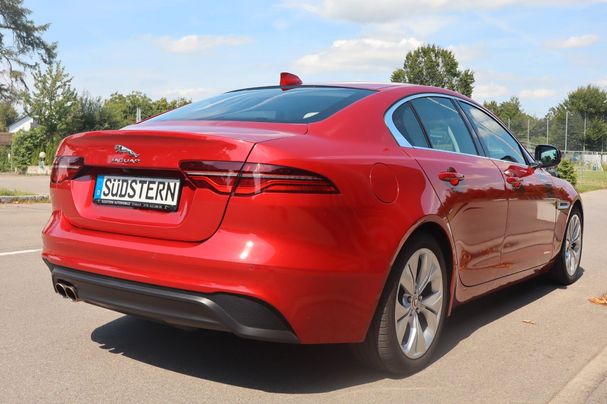 Jaguar XE 132 kW image number 3