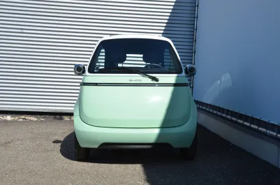 Car image 5