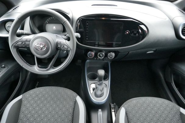 Toyota Aygo X 53 kW image number 4