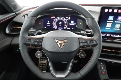 Car image 30