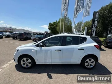 Car image 11