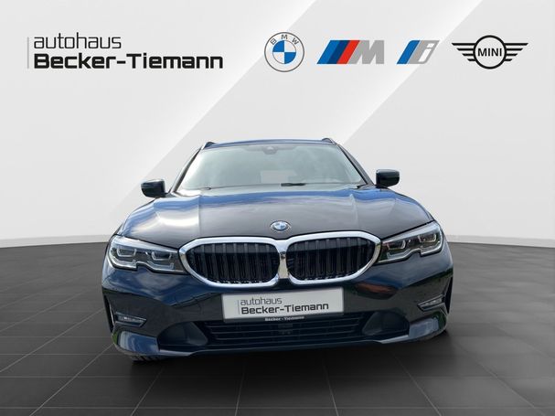 BMW 320i Touring 135 kW image number 2