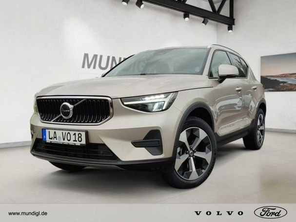 Volvo XC40 B3 Core 120 kW image number 1