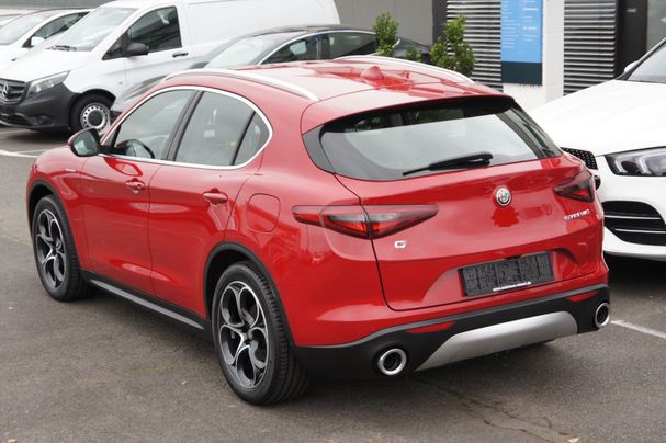 Alfa Romeo Stelvio 2.2 AT8 Super 140 kW image number 4