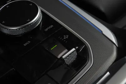 Car image 49