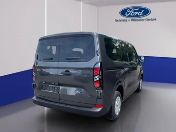 Car image 30