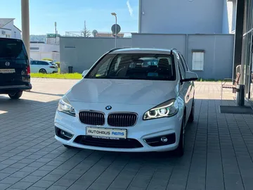 Car image 32